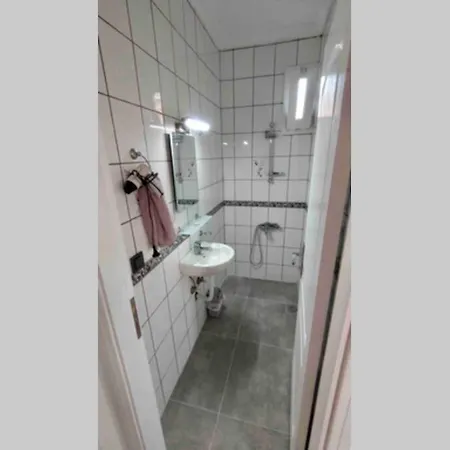 Fully Detached, Scenic With Private Pool *